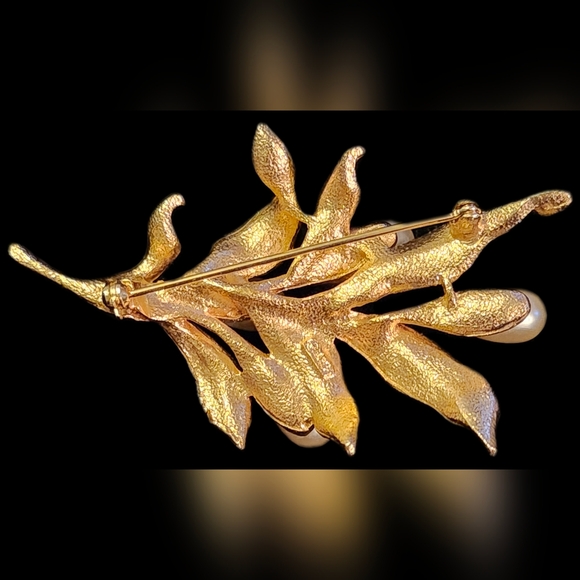 Vintage Arthur Pepper Gold-tone & Faux Pearl Brooch - Picture 5 of 6